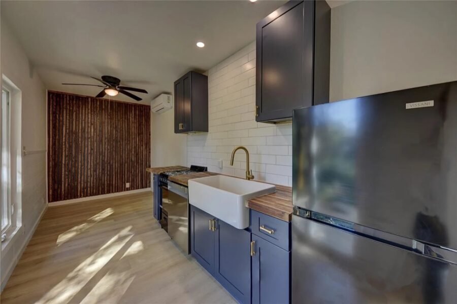 Duplex Shipping Container Home Brenham Texas 0014