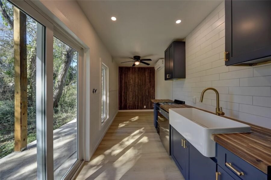 Duplex Shipping Container Home Brenham Texas 006