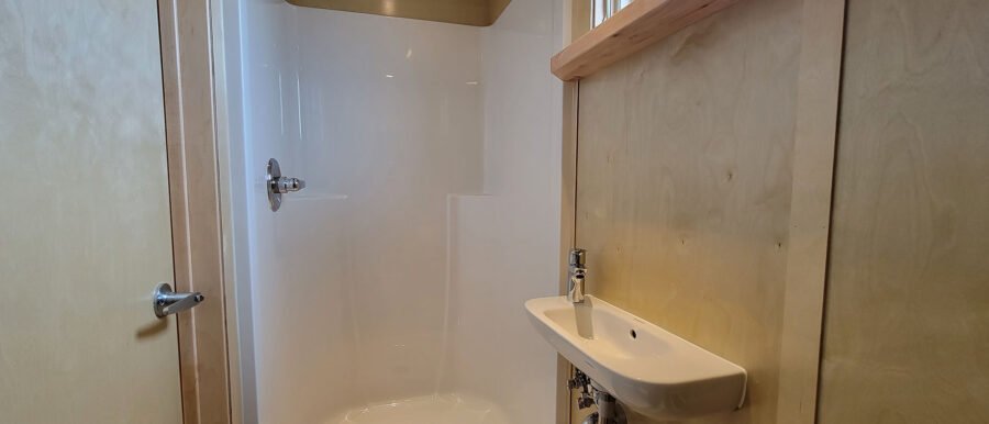 Escape eOne Tiny house Clearance 007