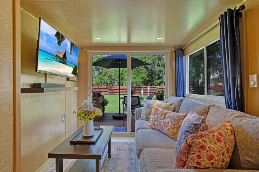 Gorgeous Tiny Home Escape Tampa Bay Community 005