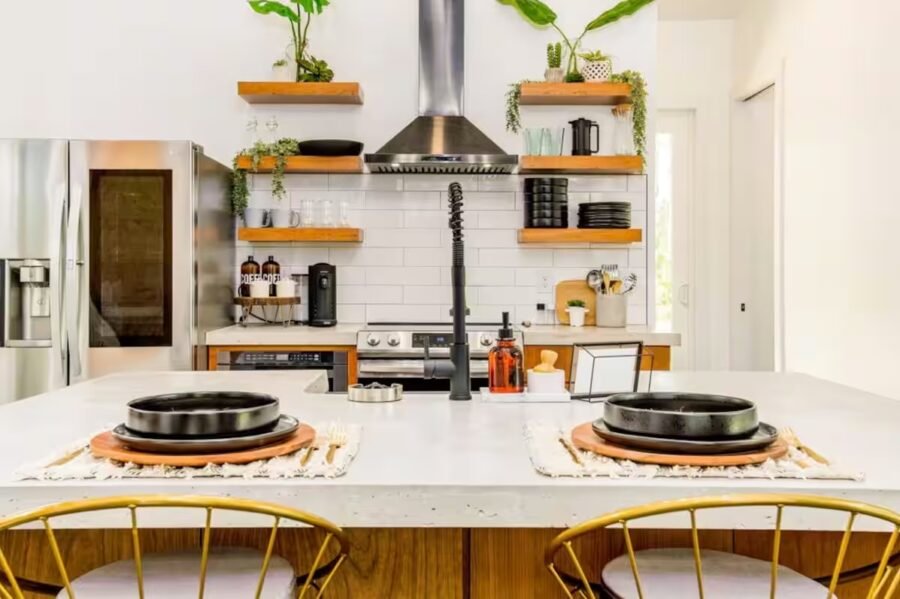 The Pine House: Modern Cabin in Pace, Florida