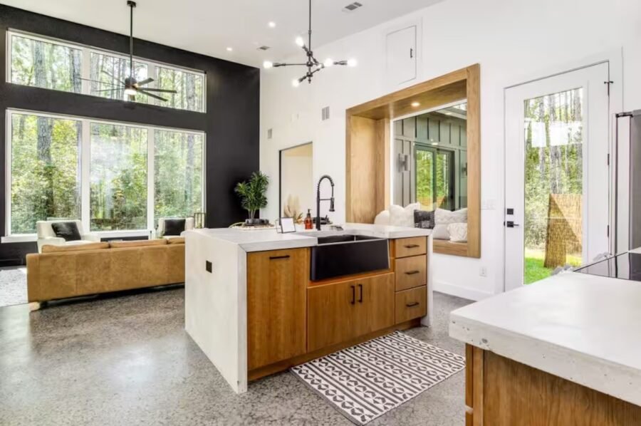 The Pine House: Modern Cabin in Pace, Florida