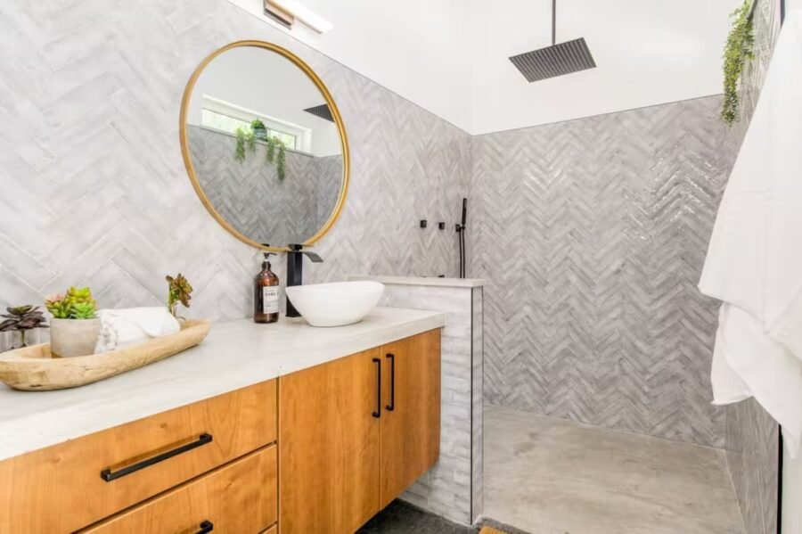 The Pine House: Modern Cabin in Pace, Florida