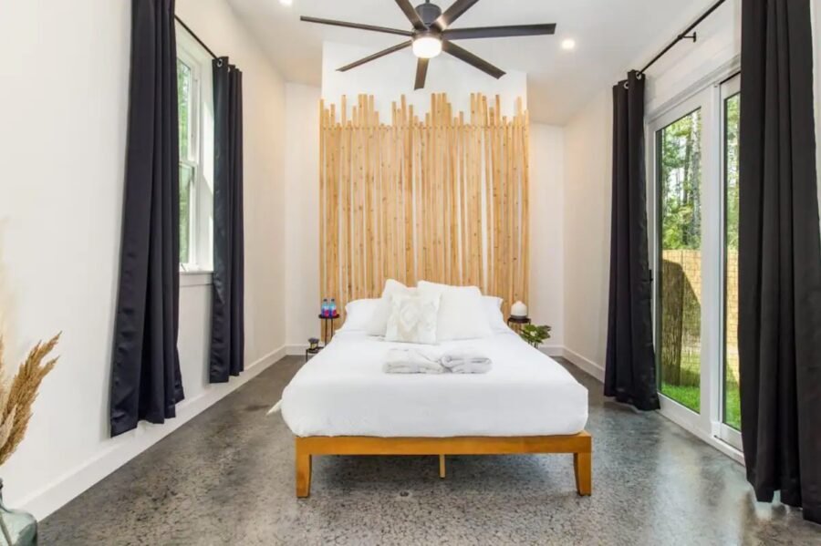 The Pine House: Modern Cabin in Pace, Florida