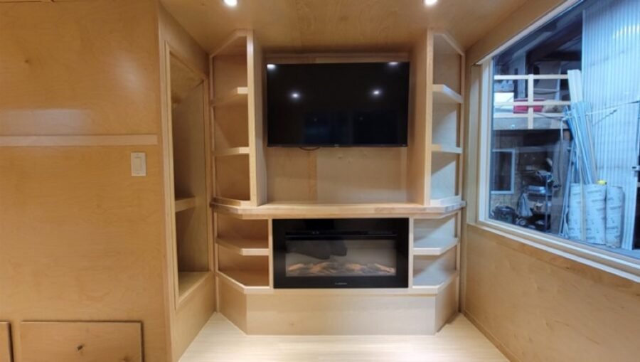 custom-eone-tiny-house-004-900x509-1 Custom eOne Tiny house 004