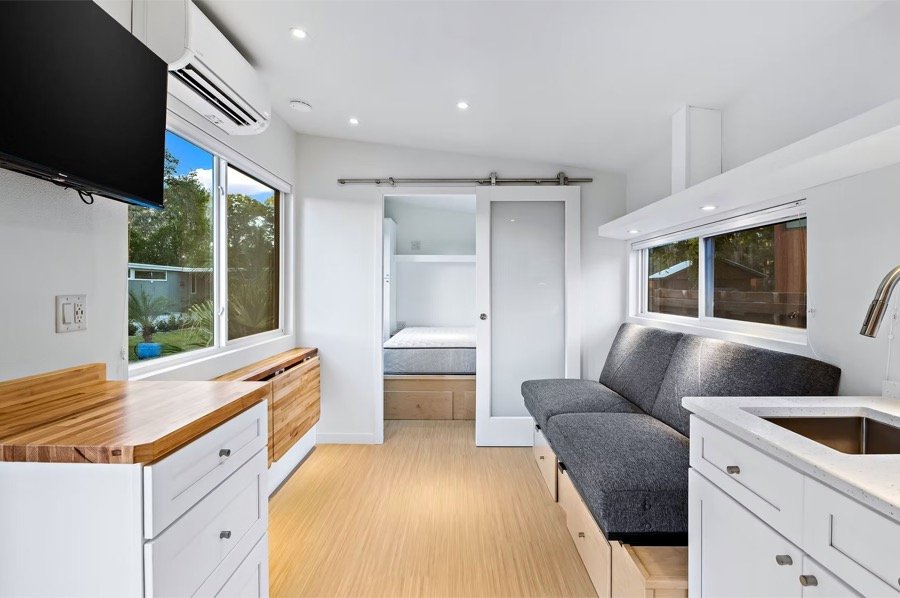 eboho-xls-wide-palm-court-the-village-lot-33-tampa-florida-003