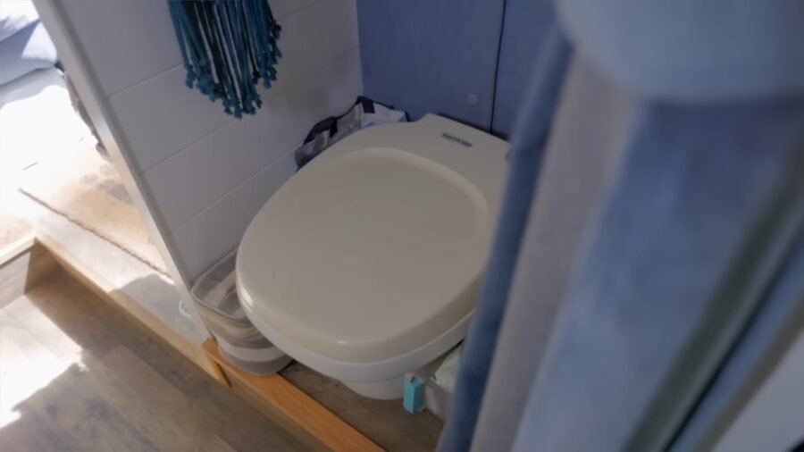 Her 15K Van Life 007