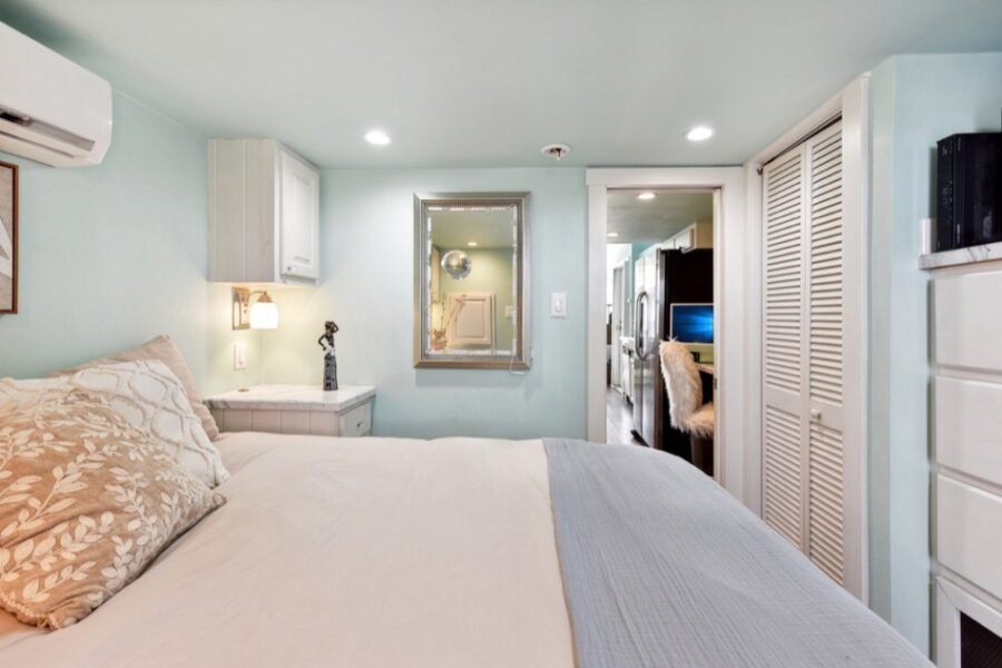 18-web-or-mls-S I-35 Frontage Rd-018