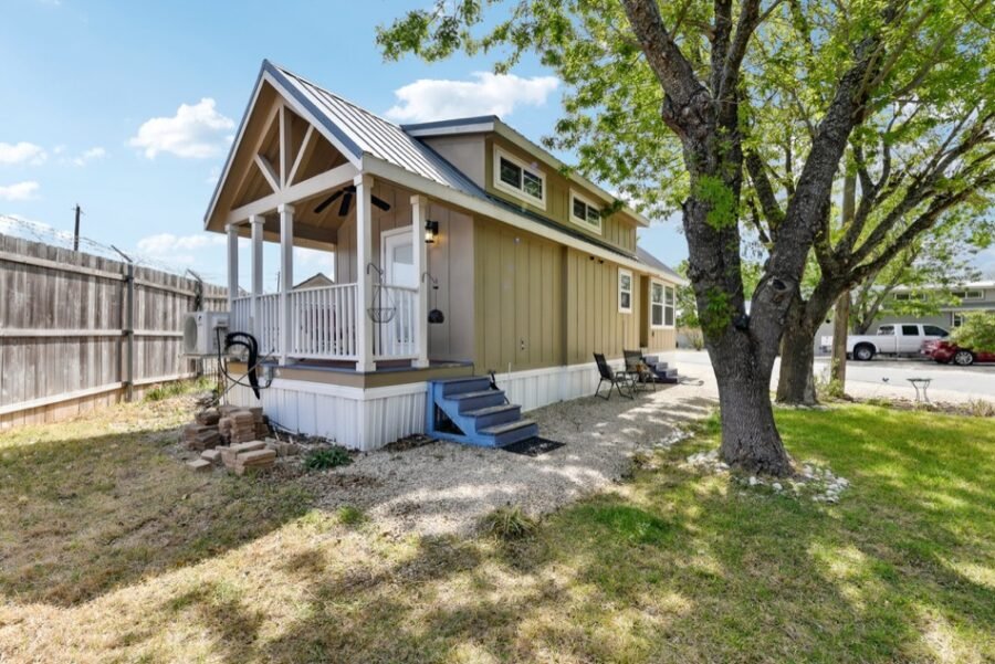 25-web-or-mls-S I-35 Frontage Rd-025