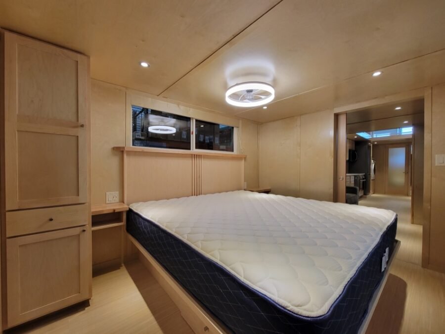 The Ultimate Tiny House Escape Traveler 006