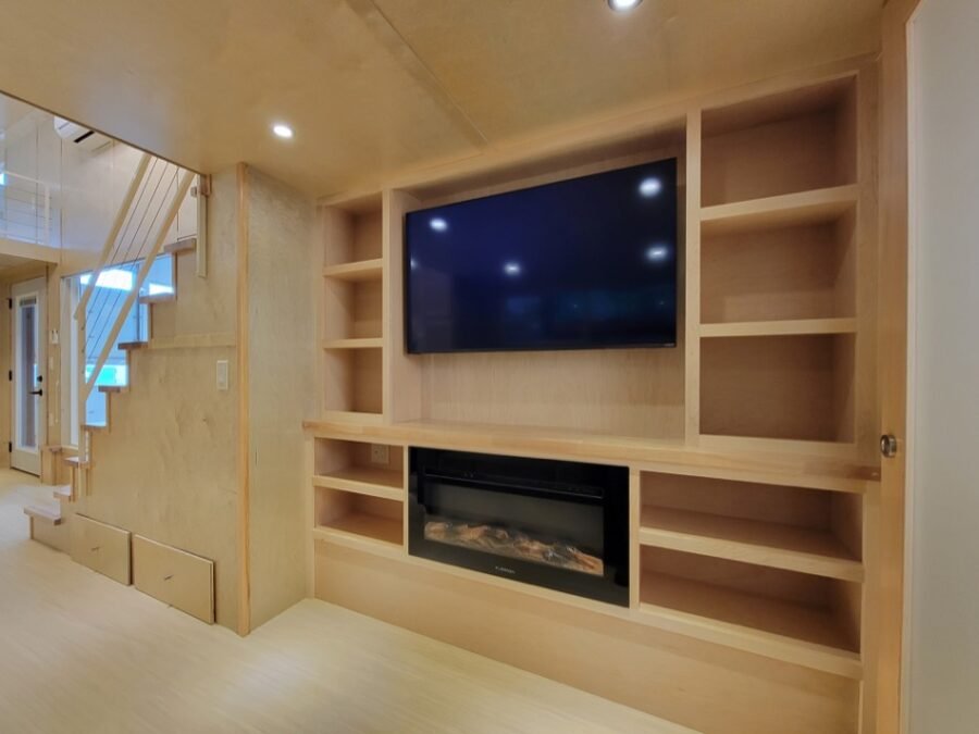 The Ultimate Tiny House Escape Traveler 007