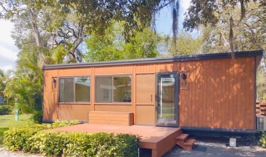 eBoho XL Tiny House Palm Court 002