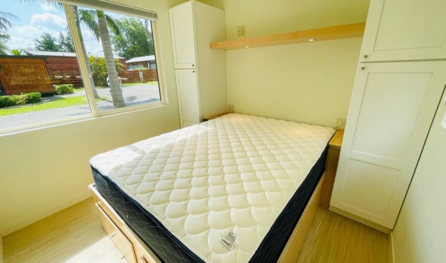 eBoho XL Tiny House Palm Court 006