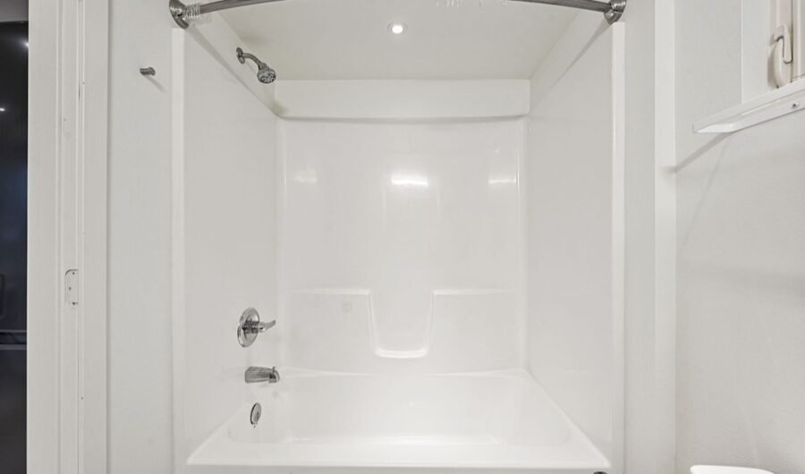 eBoho XL Tiny House Palm Court 008