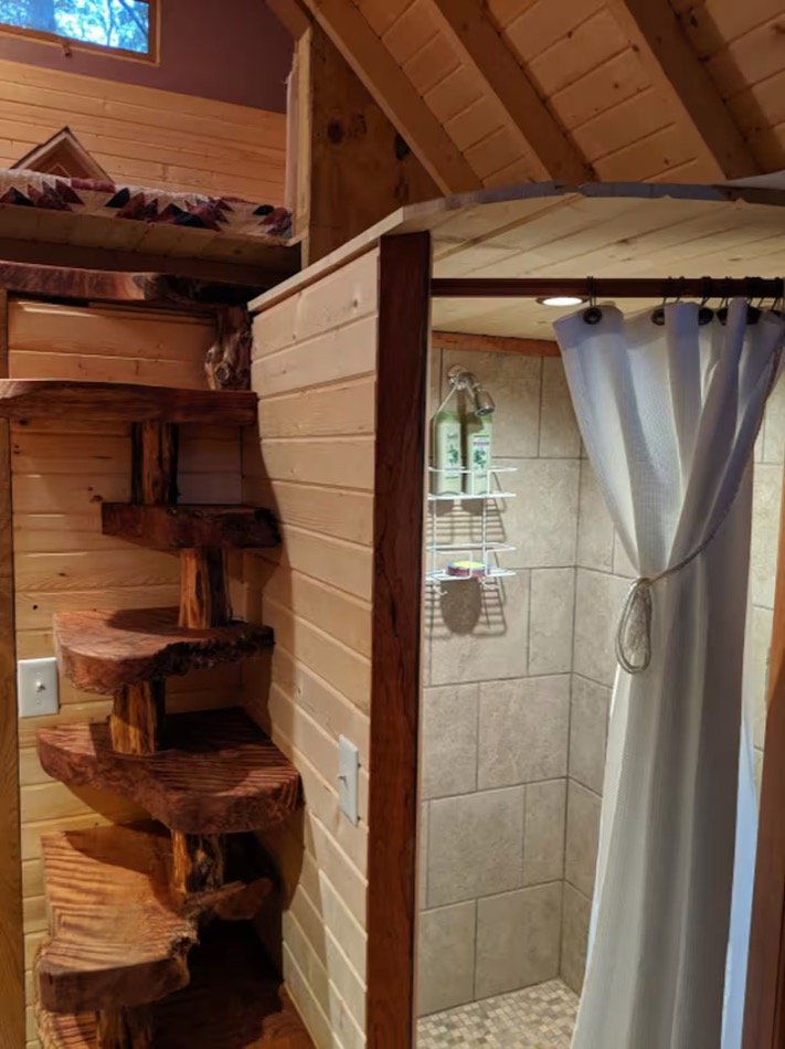 The Tiny House of Paul 006