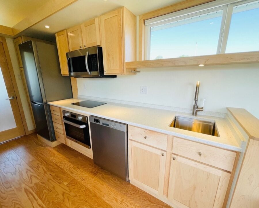 Classic King Tiny House at Escape Tampa Bay Village 005