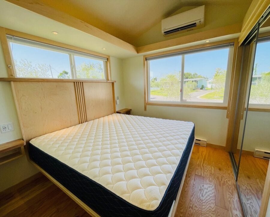 Classic King Tiny House at Escape Tampa Bay Village 006