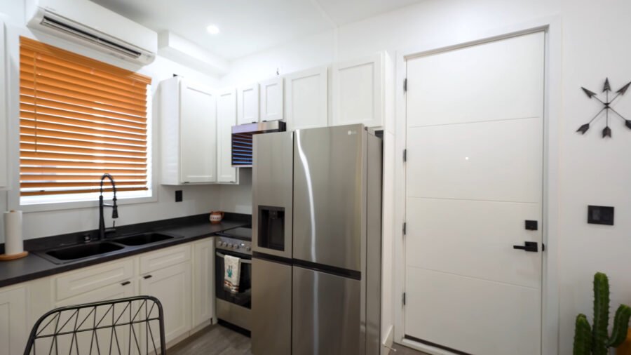 579-tour-this-foldable-house-only-500-down_-3-900x506-1 (579) Tour This Foldable House (Only $500 Down!_) (3)