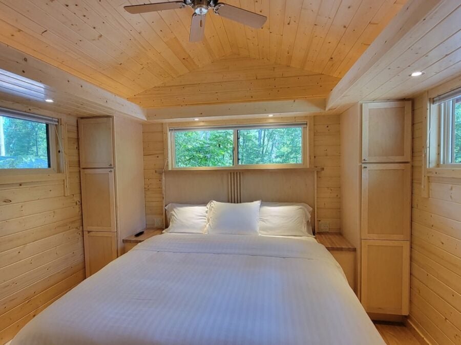 Classic King Tiny House on Lot 14 – Canoe Bay Village – Northern Wisconsin 007