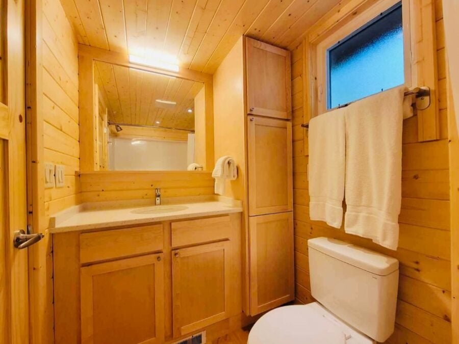 Classic King Tiny House on Lot 14 – Canoe Bay Village – Northern Wisconsin 008