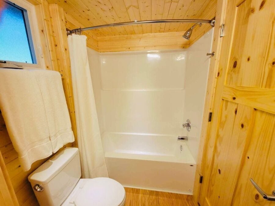 Classic King Tiny House on Lot 14 – Canoe Bay Village – Northern Wisconsin 009