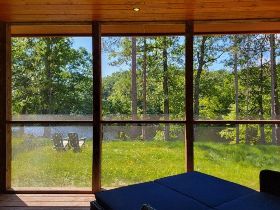 Lakefront Classic King XL Tiny House on Lot 16 004