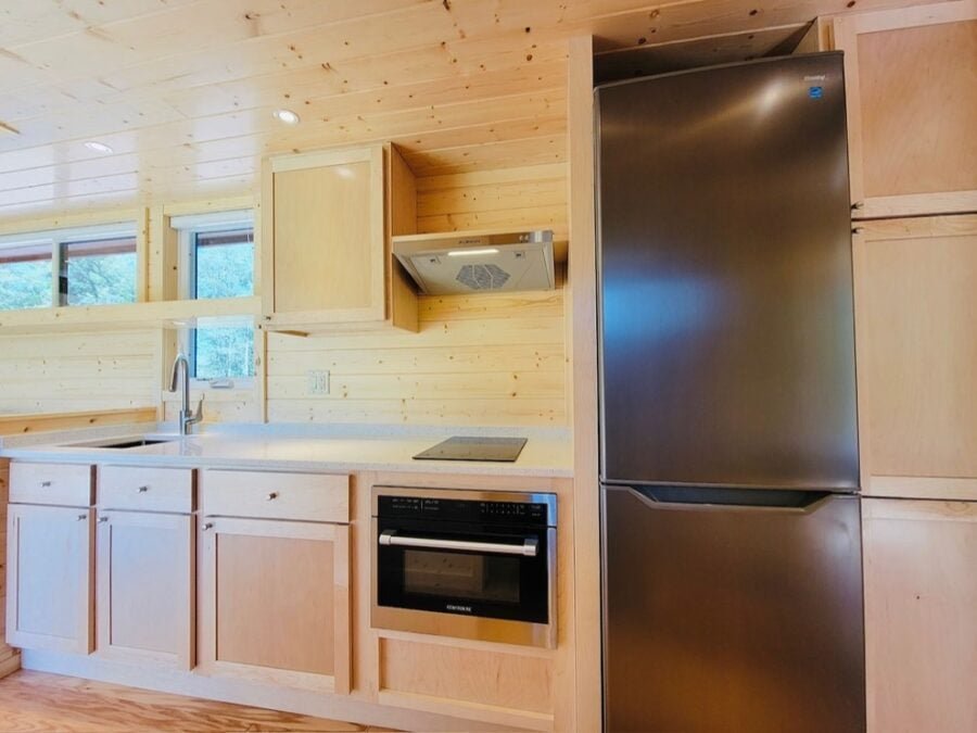 Lakefront Classic King XL Tiny House on Lot 16 006