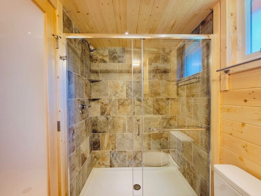 Lakefront Classic King XL Tiny House on Lot 16 009