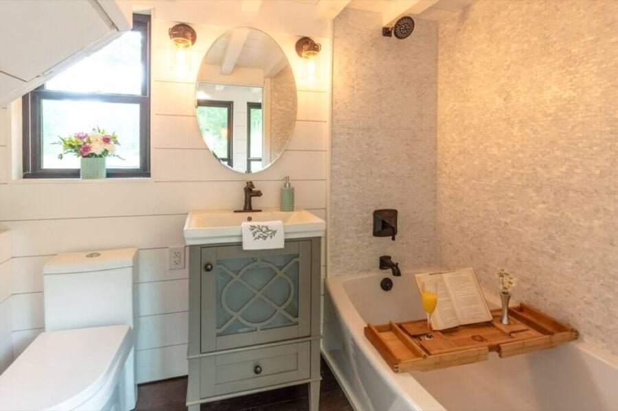 28 ft Tiny House Basics THOW 006