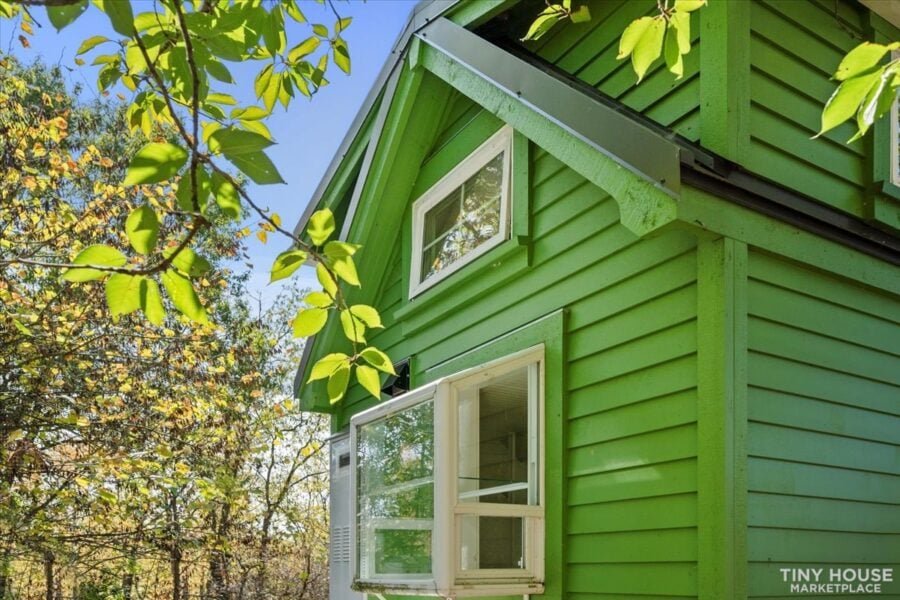 designed-built-by-architect-XLSLF8DM6K-04