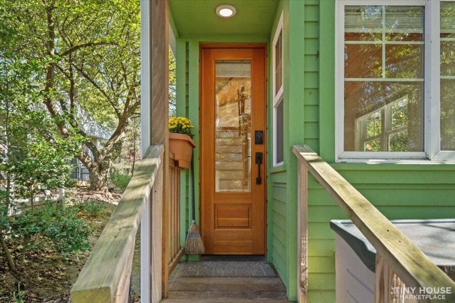 designed-built-by-architect-XLSLF8DM6K-06