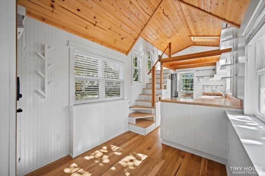 designed-built-by-architect-XLSLF8DM6K-11