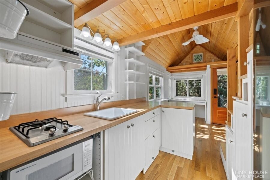 designed-built-by-architect-XLSLF8DM6K-20