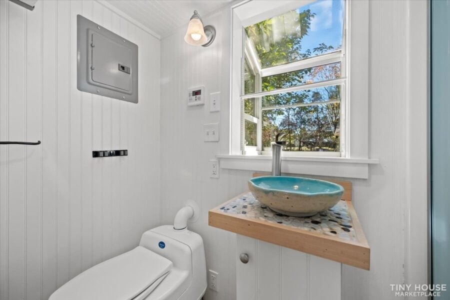 designed-built-by-architect-XLSLF8DM6K-28