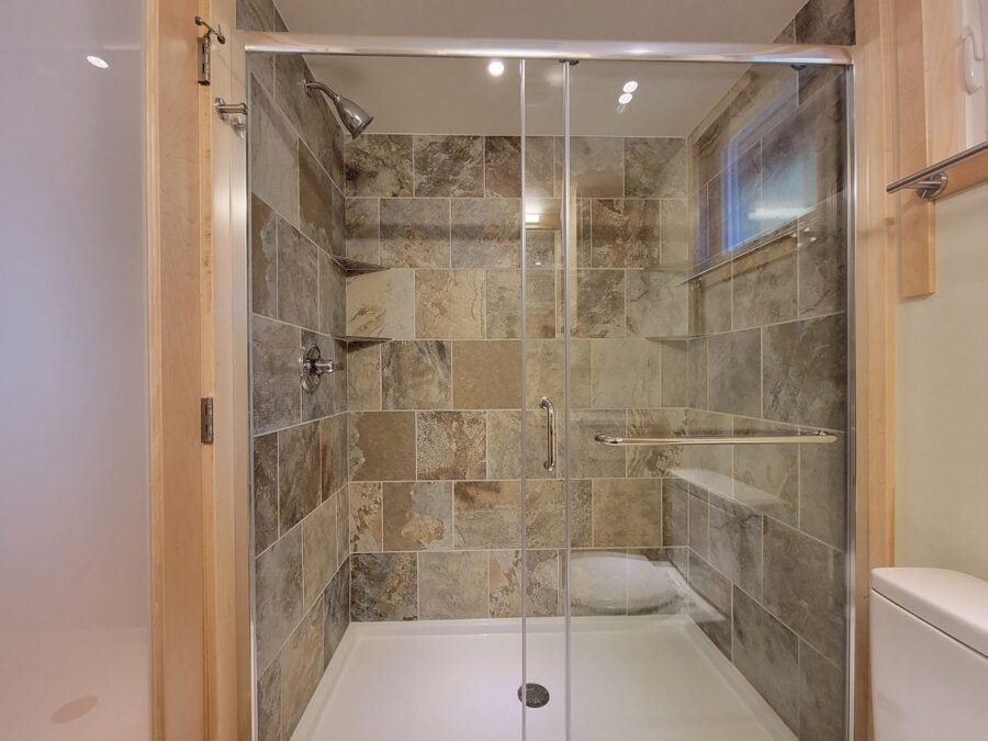 King XL Tiny House Lot 19 Canoe Bay Village 009