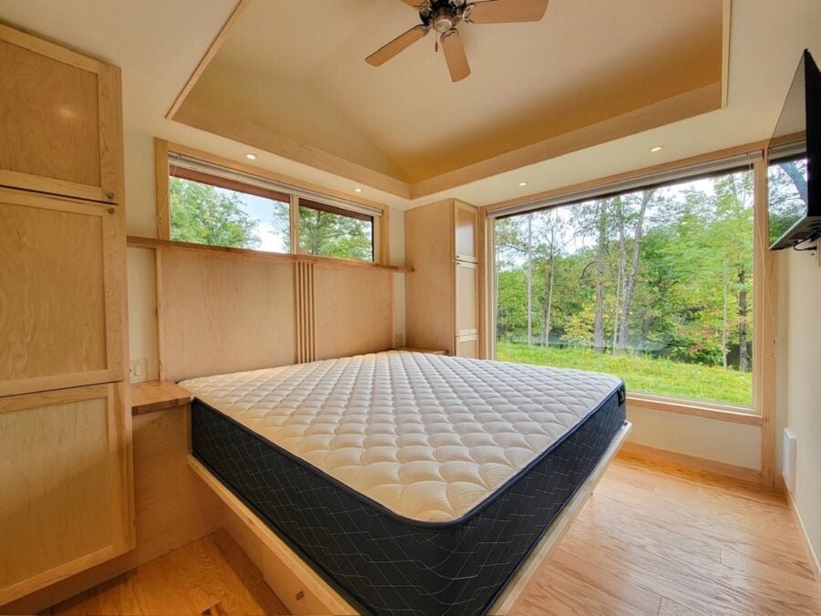 Unit 17 Canoe Bay Village Tiny House 006