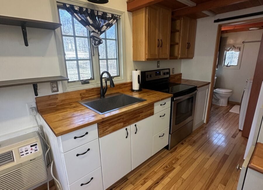 Move-In Ready Tiny Home on Lookout Mountain River Ridge Escapes 009