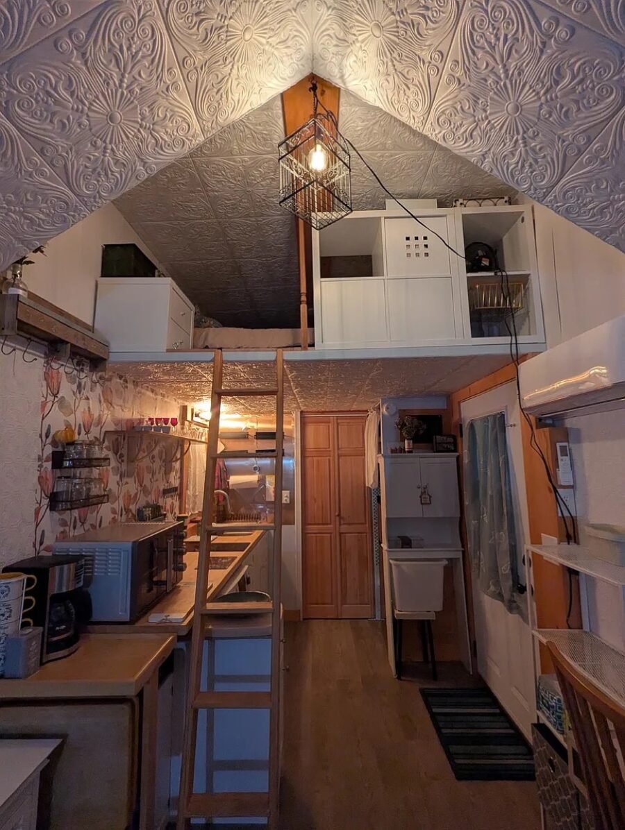 Tiny House For Rent in Corinth NY 0016