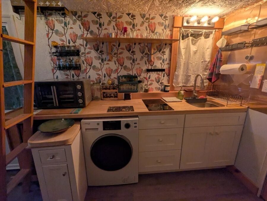 Tiny House For Rent in Corinth NY 002