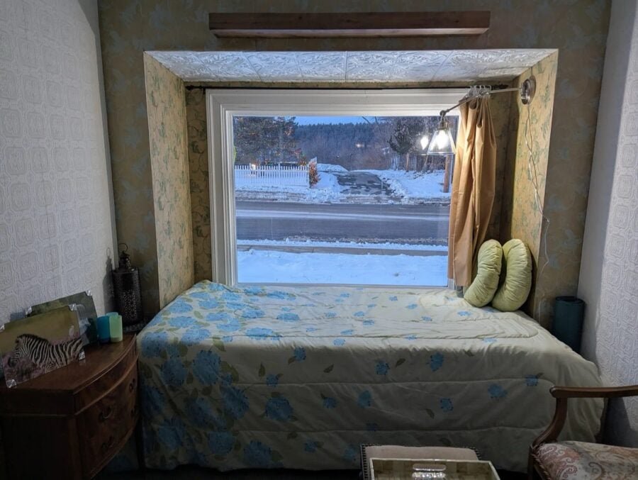 Tiny House For Rent in Corinth NY 0024